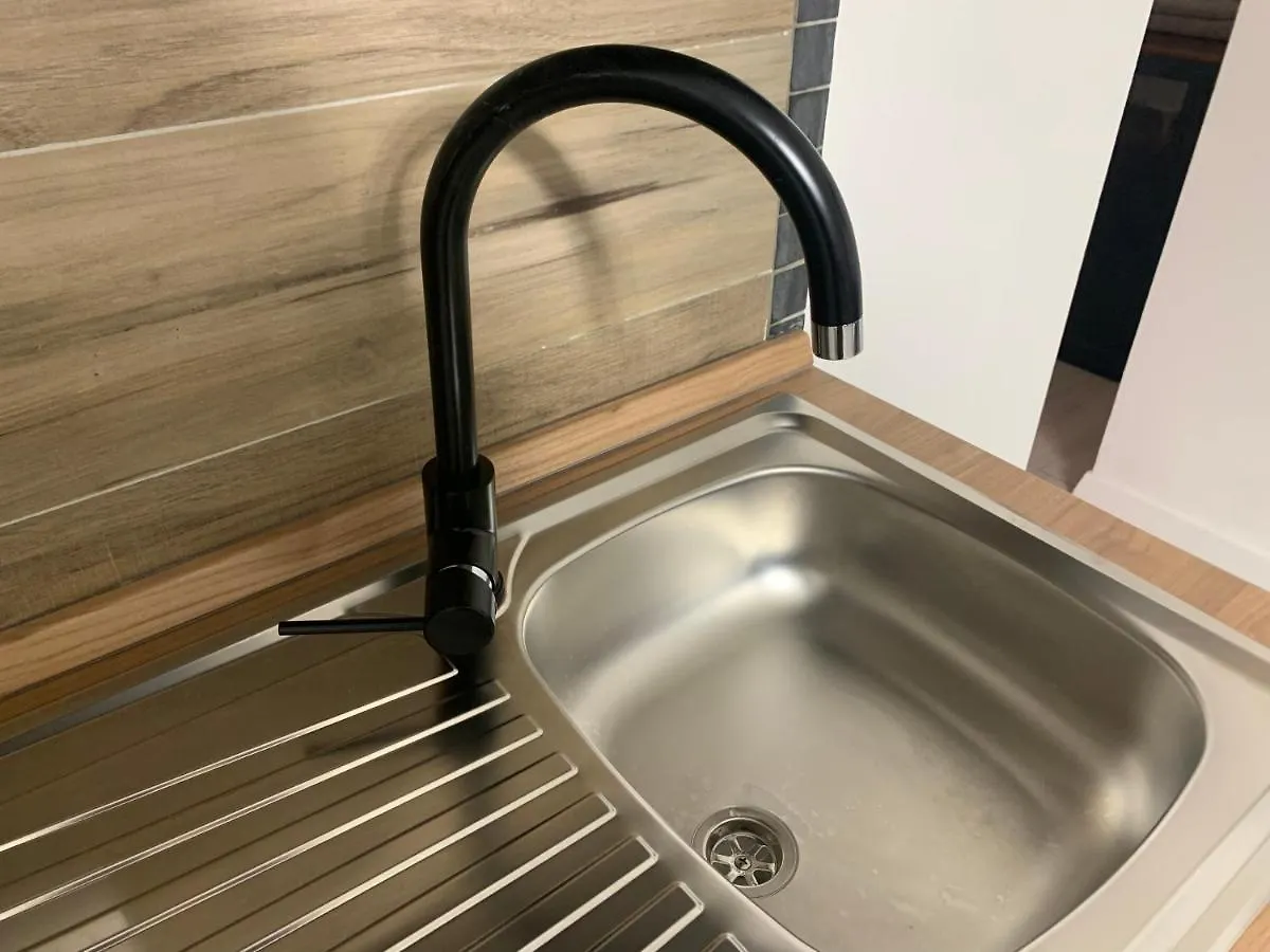 New Apartment 2 Minute From The Port ليفورنو