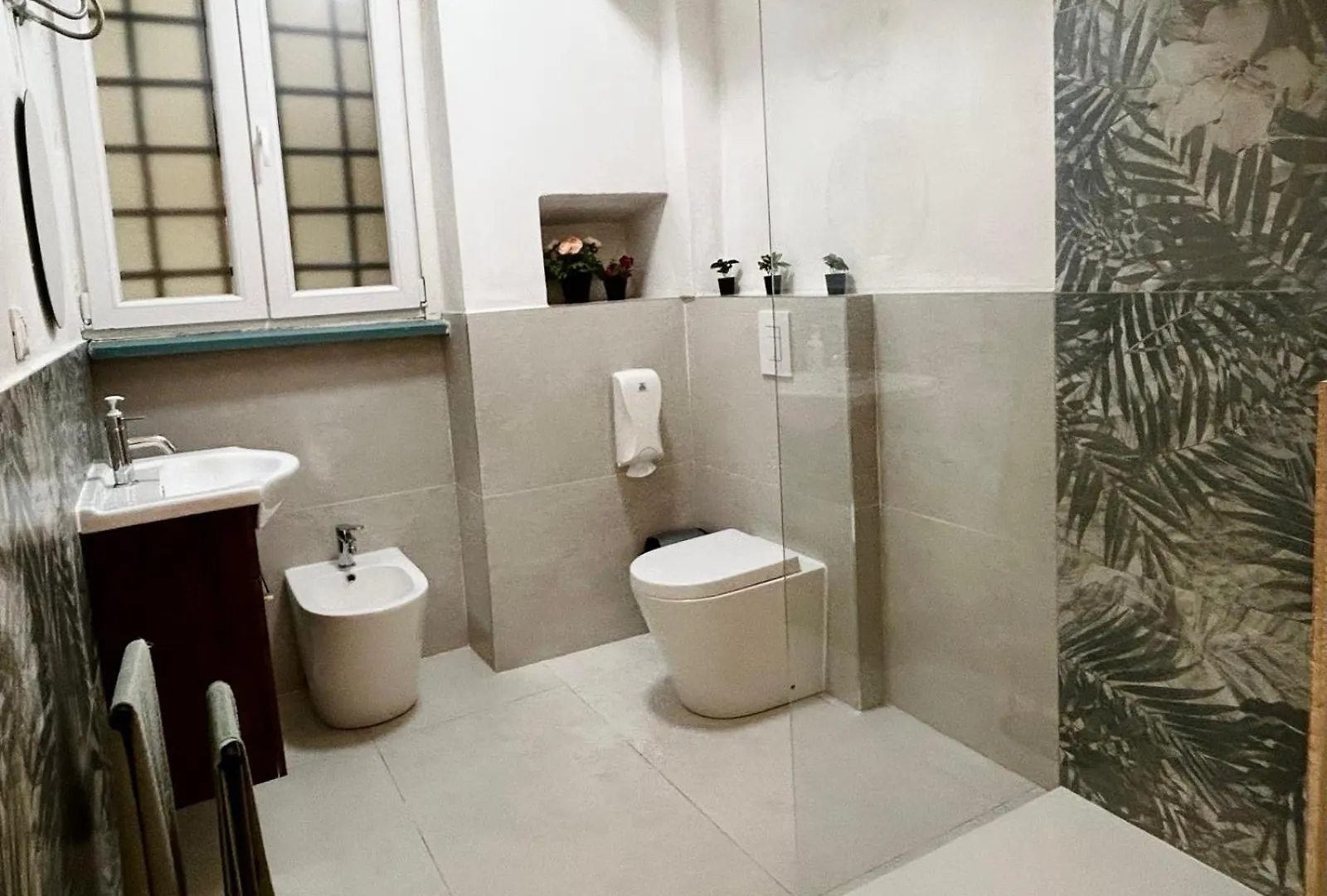 New Apartment 2 Minute From The Port Livorno Italien